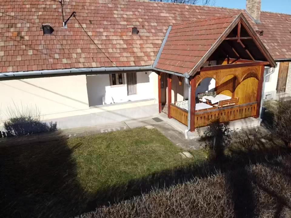 Devenyi Vendeghaz Apartment Csesznek ภายนอก รูปภาพ